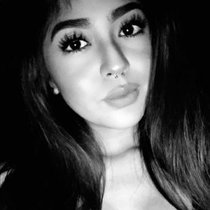 Meet your Posher, Desiree